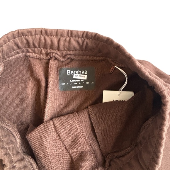 Bershka Women’s Sweatpants Size Medium NWT - Picture 4 of 6